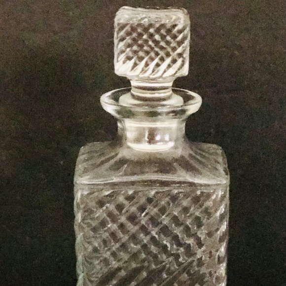 Antique Empty 1954 Old Mr. Boston Clear Glass Rum Bottle R174 with Glass Topper. - Picture 1 of 11
